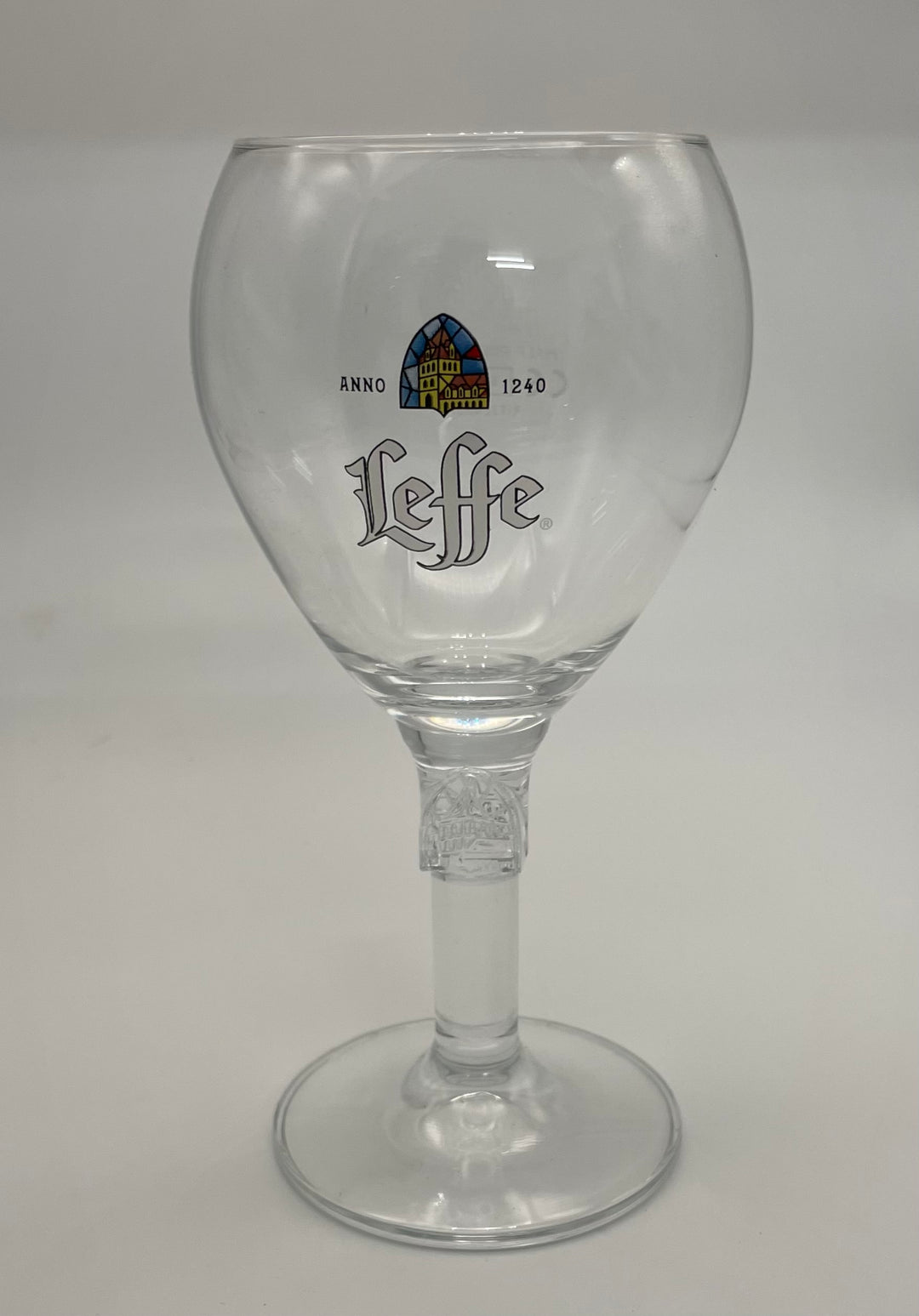 Leffe nucleated half pint glass M22